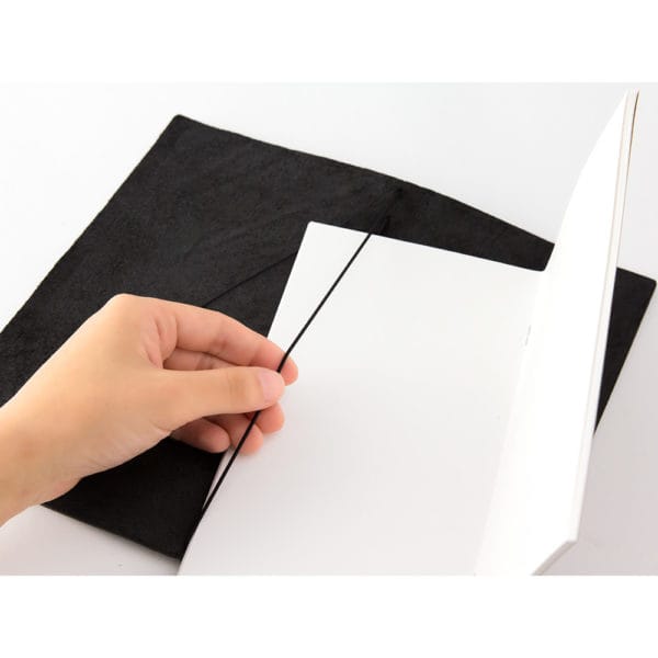 Traveler's Notebook Regular Size Black - Image 7