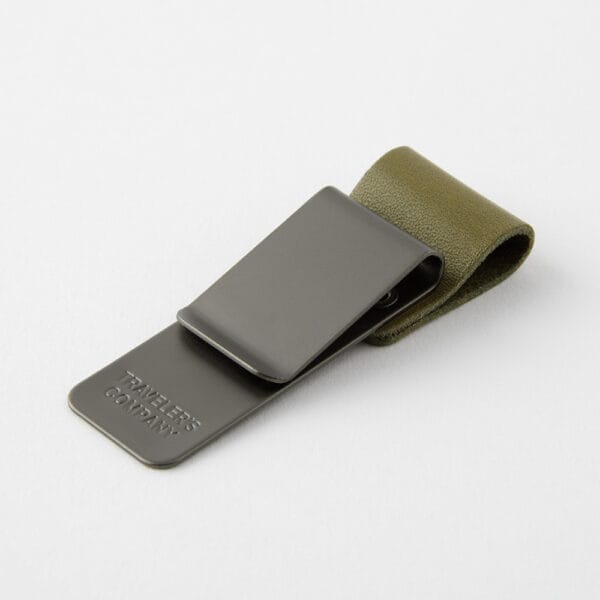 Traveler’s Notebook Pen Holder 016 (M) Olive - Image 3