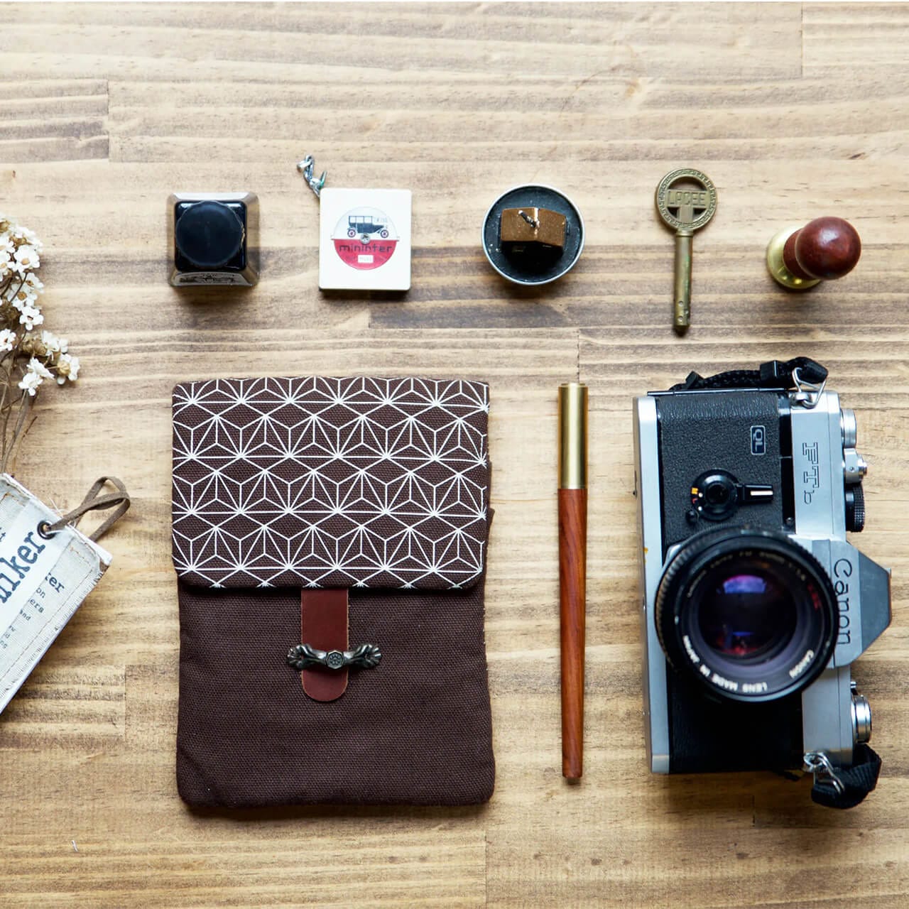 ScribePH-Kyokuhaku-Pen Flap 4-Window Grating-Coffee (2)